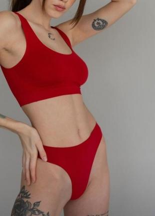 Идеальный твой комплект красный бесшовный из качественной микрофибры