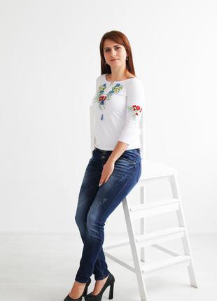 Вишита трикотажна футболка "волошки"