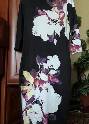 Платье- футляр в цветочний принт