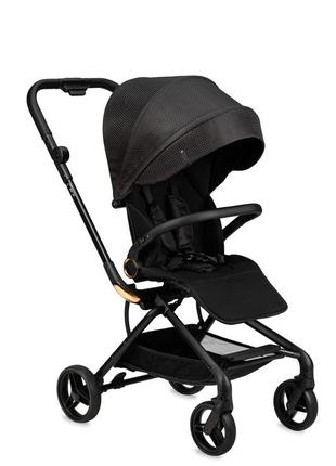 Прогулянкова коляска momi adelle (колір - black and red)