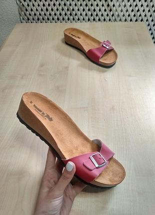 Італійські червоні шльопанці vera pelle