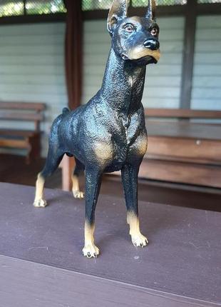 Доберман статуэтка, декоративная фигурка с доберманом, доберман декор
