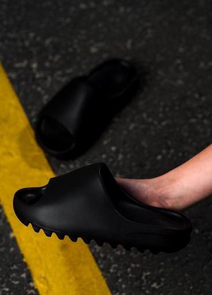 Шлепанцы adidas yeezy slide black шльопанці шльопки шлепки сланцы сланці 2