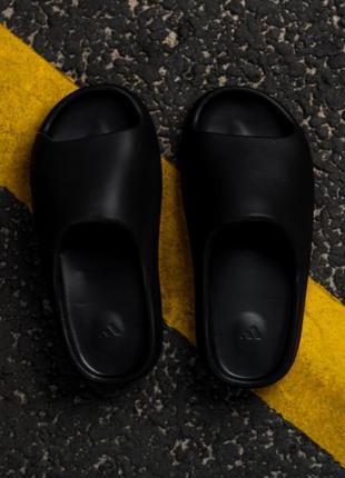 Шлепанцы adidas yeezy slide black шльопанці шльопки шлепки сланцы сланці7 фото