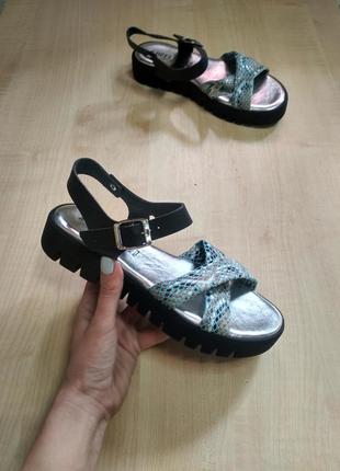 Стильні босоніжки bellini vera pelle