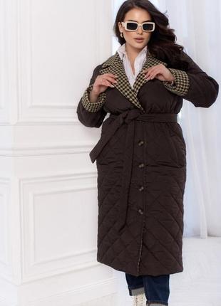 Куртка жіноча коричнева довга з поясом стьобана