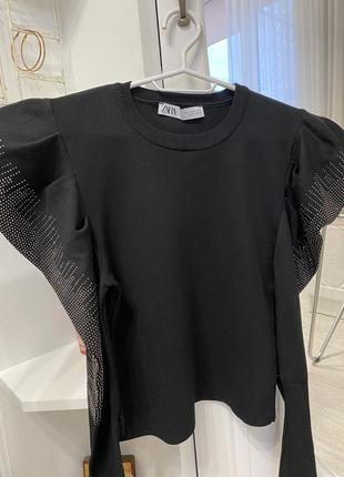 Нарядная кофта с камушками zara