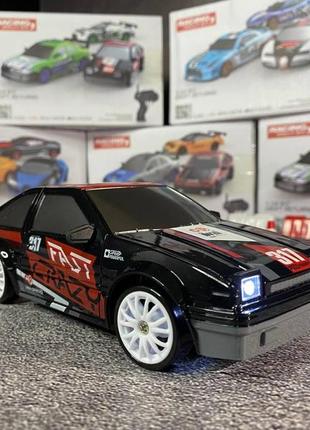 Дрифт машинка toyota ae86 sprinter trueno на радіокеруванні чорно-червона. машинка на пульті радіоуправління, на акумуляторі