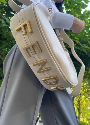Жіноча сумка з еко-шкіри fendi hobo молочна фенді хобо брендова сумка через плече