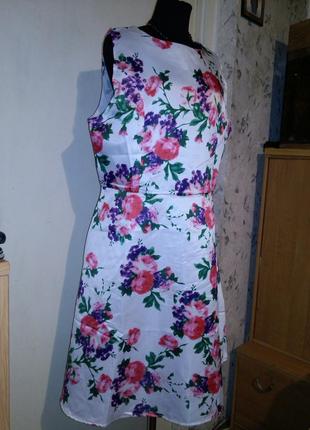 Очень красивое,яркое платье в цветочный принт,с пышной юбкой,dns dfs5 фото