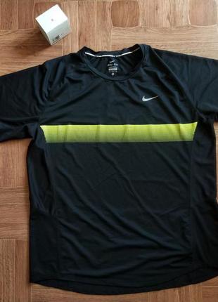 Футболка nike dri-fit running