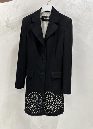 Пальто love moschino, оригинал