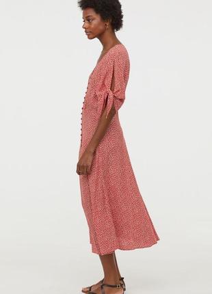Прелестное платье в мелкий цветочек от h&m, завязочки, пуговки, натуральная ткань,3 фото