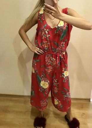 Комбинезон,сарафан