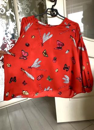 Фірмова блуза зі штучного шовку, принт комахи та метелики7 фото