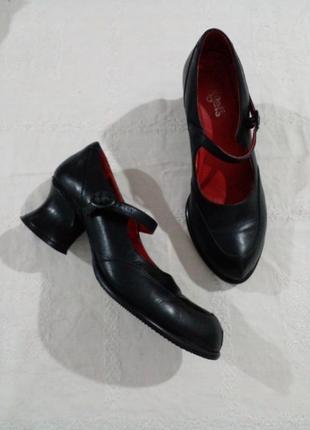 Стильные необычные туфли известного бренда tiggers1 фото