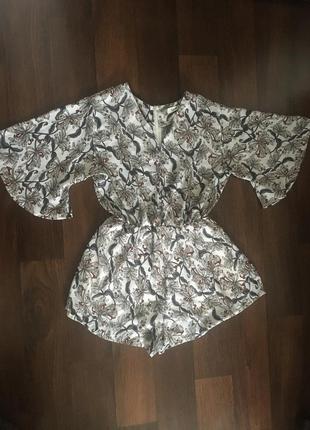 Сукня-шорти