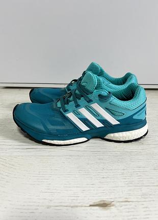 Легкі спортивні кросівки adidas boost