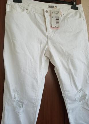 Белые джинсы stradivarius с высокой посадкой2 фото