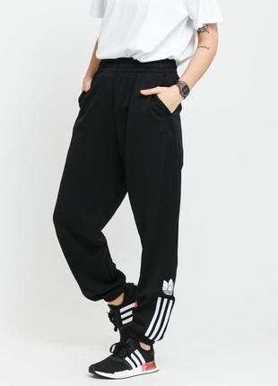 Женские спортивные штаны adidas originals adicolor 3d trefoil