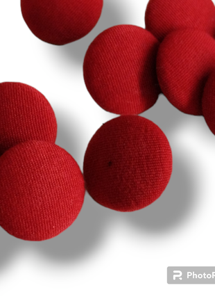 Пуговицы красные. тканевые пуговицы