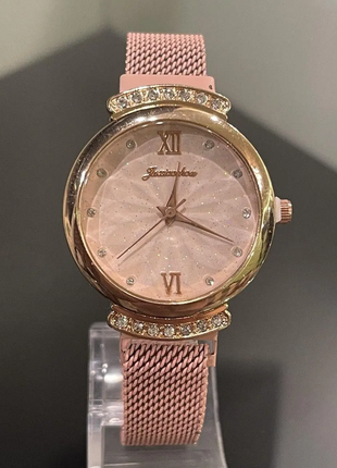 Женские наручные часы с розовым браслетом код 711