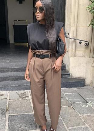 Стильный топ с плечиками от zara