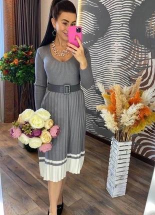 Женское стильное трикотажное платье с юбкой плиссе7 фото