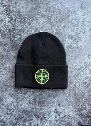 Шапка з лого stone island