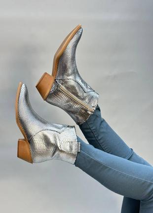 Сріблясті срібло шкіряні чоботи козаки короткі ковбойки багато кольорів на вибір