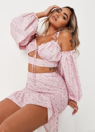 Красива рожева легка коротка спідниця з ефектом push up missguided