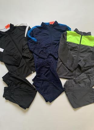Спортивный костюм новый