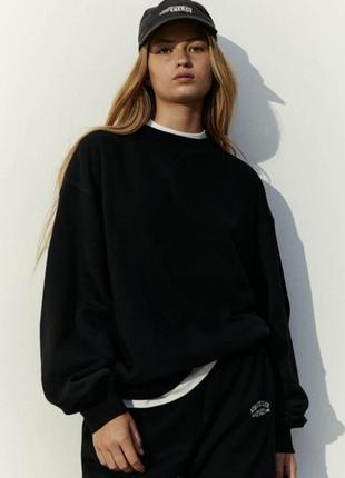 Zara базовый черный свитшот