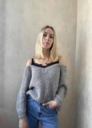 Вʼязаний светр з відкритими плечима3 фото