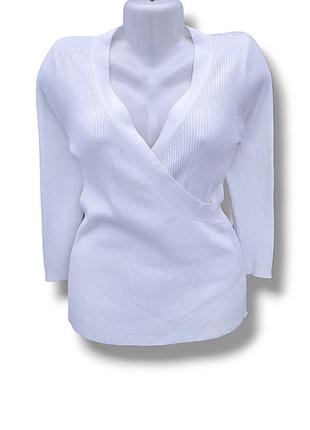 Стильная кофточка на запах в рубчик