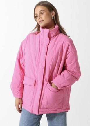 Подовжена демісезонна куртка оверсайз, рожева куртка від бренду only4 фото