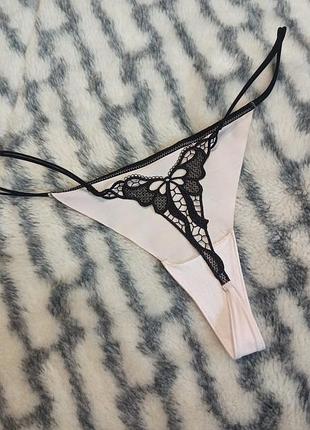 Лаконічні безшовні стрінги з мереживом ззаду hunkemoller