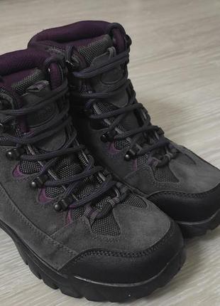 Треккинговые ботинки ботинки на девочку фирменные trespass