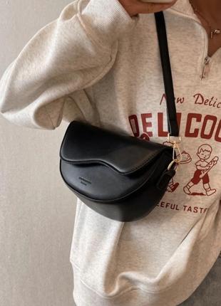 Кожаная сумка кросс-боди черная