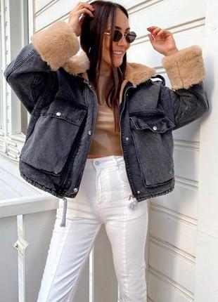 Жіноча тепла джинсова куртка з хутром5 фото