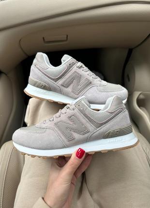 Красивейшие женские кроссовки new balance 574 dark powder тёмно-бежевые