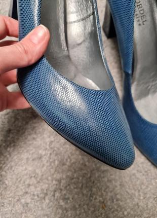 Синие кожаные туфли на широком каблуке kordel6 фото