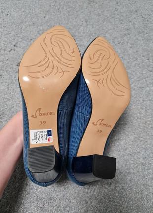 Синие кожаные туфли на широком каблуке kordel3 фото