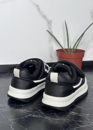 Стильные кроссовки, легкие и удобные3 фото