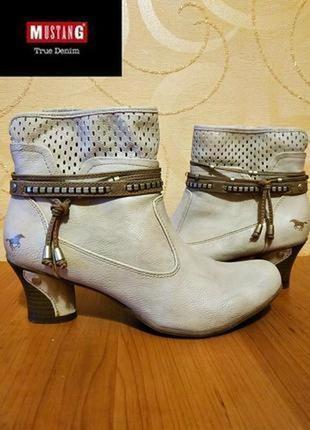 Шикарные удобные ботильоны успешного немецкого бренда mustang