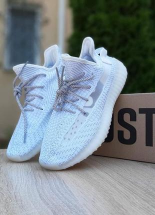 Крутые трендовые женские кроссовки adidas yeezy boost 350 серые с белым полный рефлектиф3 фото