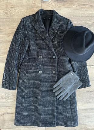 Пальто в клетку клетку двухбортное серое, zara, h&m, mango