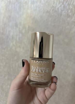 Тональний крем clarins