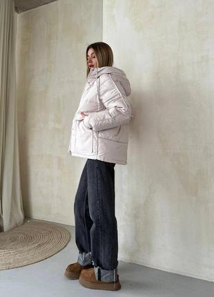 Женская светло-бежевая стильная оверсайз кроя куртка наполнитель холофайбер6 фото