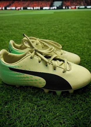 Футбольні бутси puma.